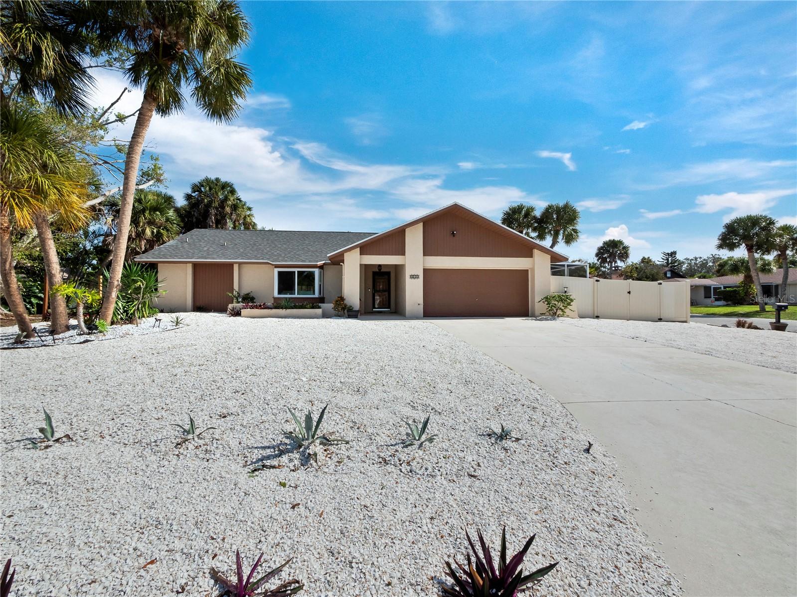 516 CASAS BONITAS WAY, NOKOMIS, FL