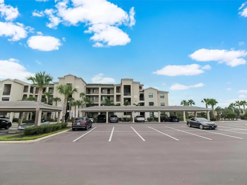 17810 GAWTHROP DR #207, BRADENTON, FL