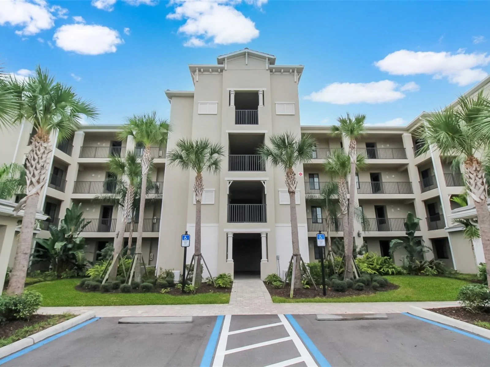 17810 GAWTHROP DR #207, BRADENTON, FL — photo 4