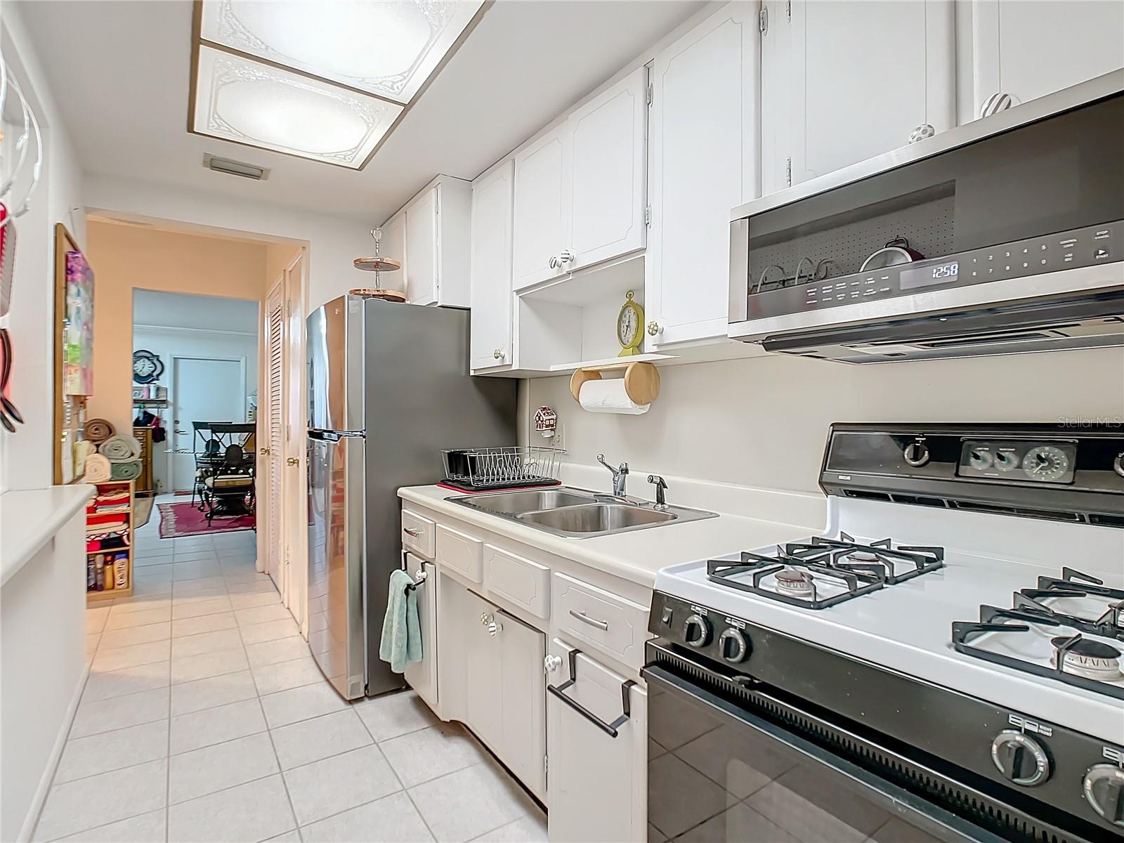 6015 19TH ST N #308, ST PETERSBURG, FL — photo 19