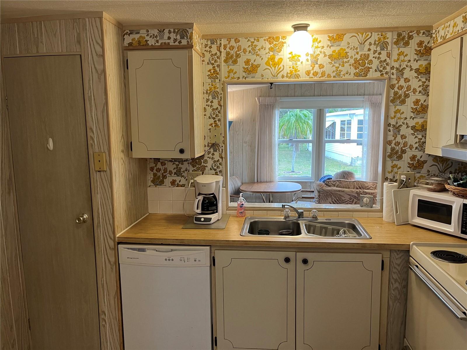 626 CERVINA DR, VENICE, FL — photo 15