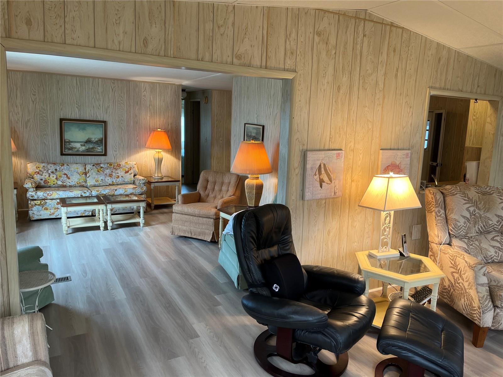 626 CERVINA DR, VENICE, FL — photo 17