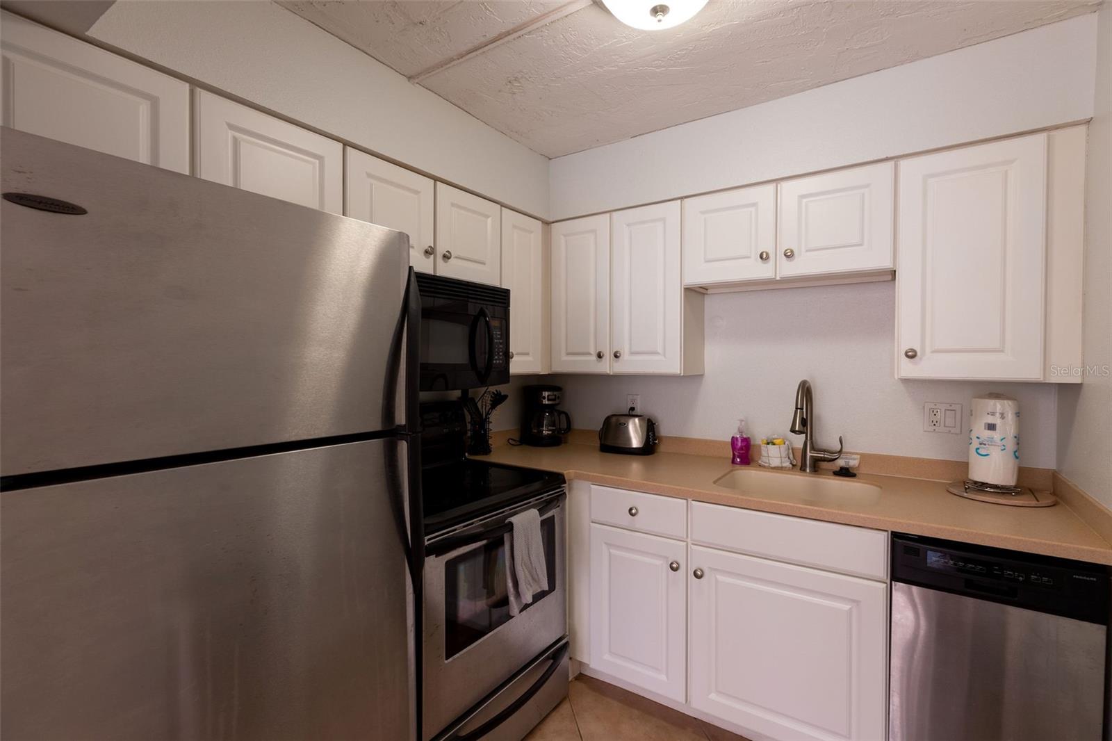 102 39TH ST #2, HOLMES BEACH, FL — photo 19