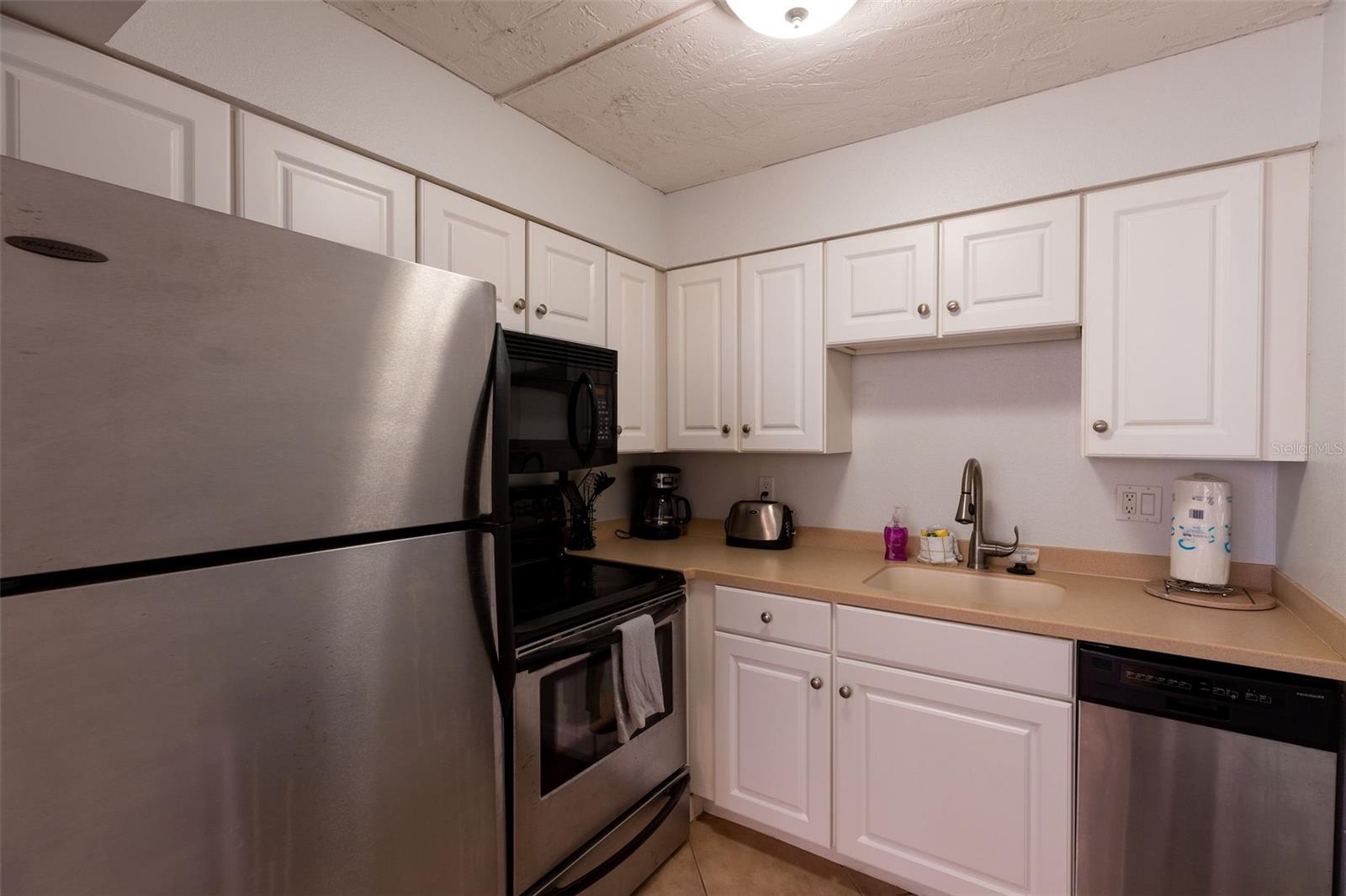 102 39TH ST #2, HOLMES BEACH, FL — photo 20
