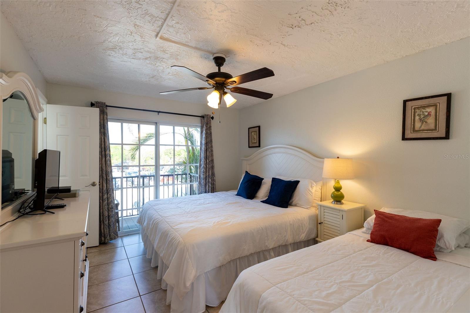 102 39TH ST #2, HOLMES BEACH, FL — photo 32