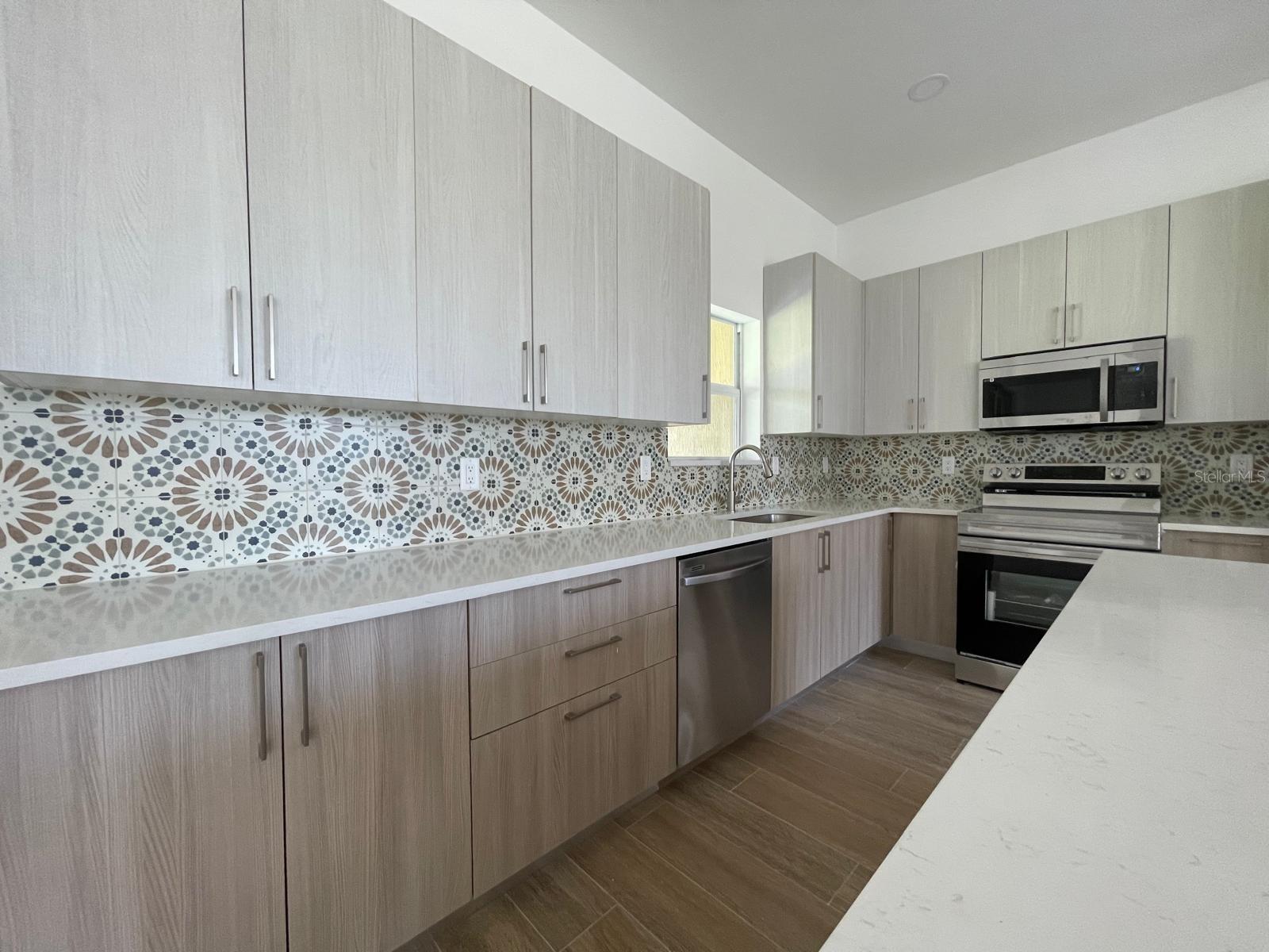 xx 15101 BRAINBRIDGE CIR, PORT CHARLOTTE, FL — photo 25