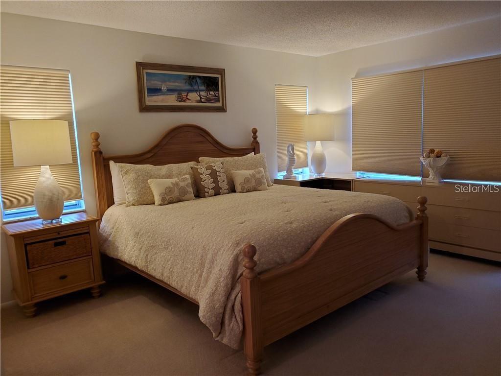 6892 W COUNTRY CLUB LN, SARASOTA, FL — photo 11