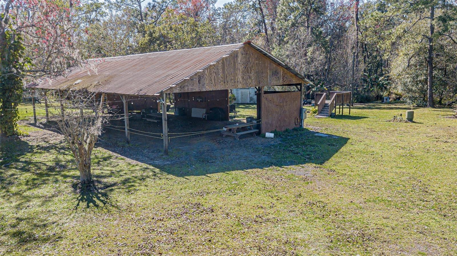 8529 KENTON RD, WESLEY CHAPEL, FL — photo 83