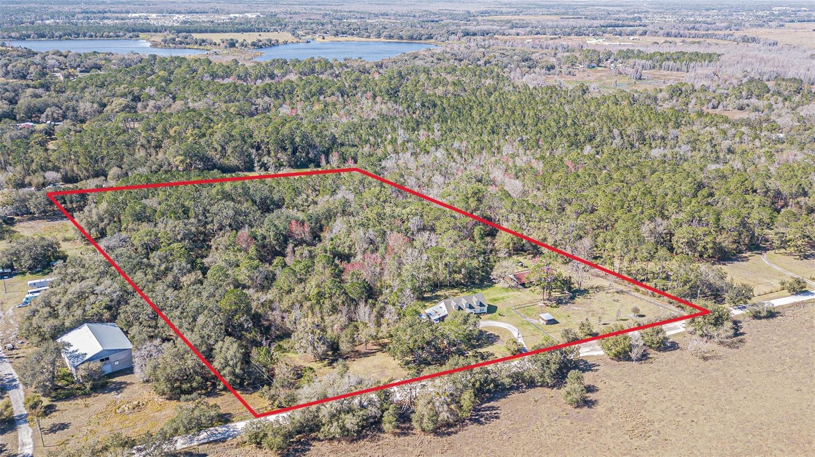 8529 KENTON RD, WESLEY CHAPEL, FL — photo 99