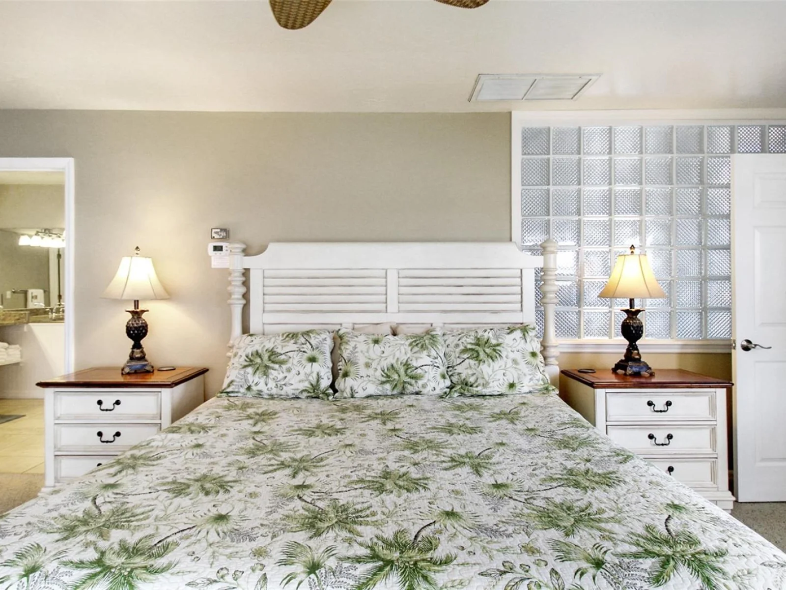 1366 SIESTA BAYSIDE DR #1366-F, SARASOTA, FL — photo 47