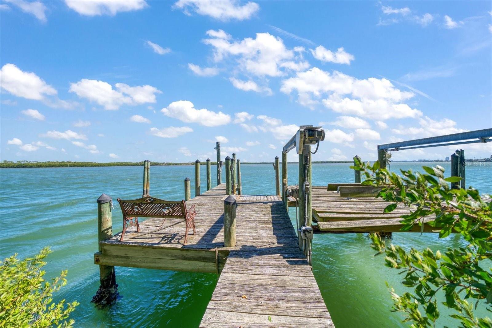 1198 MANDALAY PT, CLEARWATER, FL — photo 43