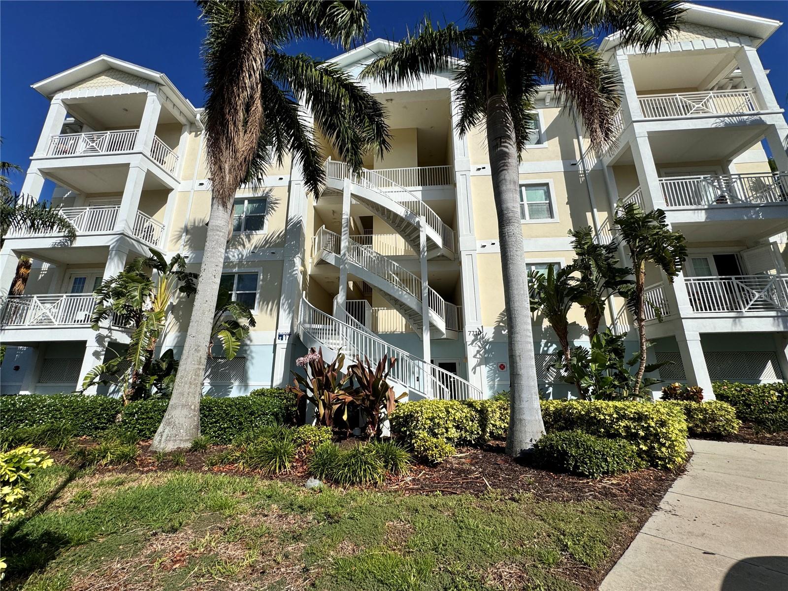 7710 34TH AVE W #202, BRADENTON, FL — photo 2