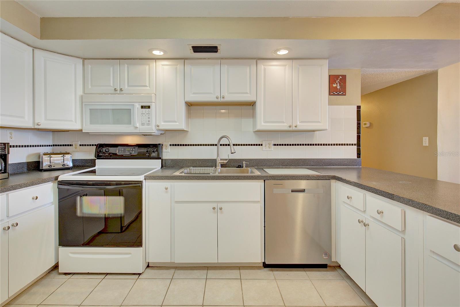 1380 GULF BLVD #206, CLEARWATER, FL — photo 30