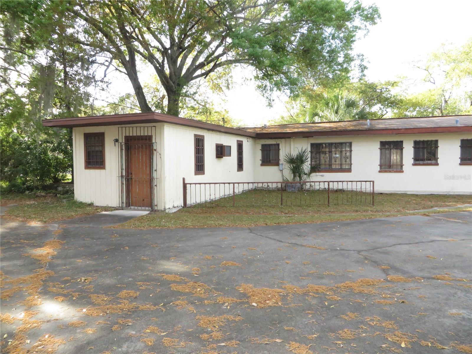 420 W CHERRY ST, KISSIMMEE, FL — photo 2