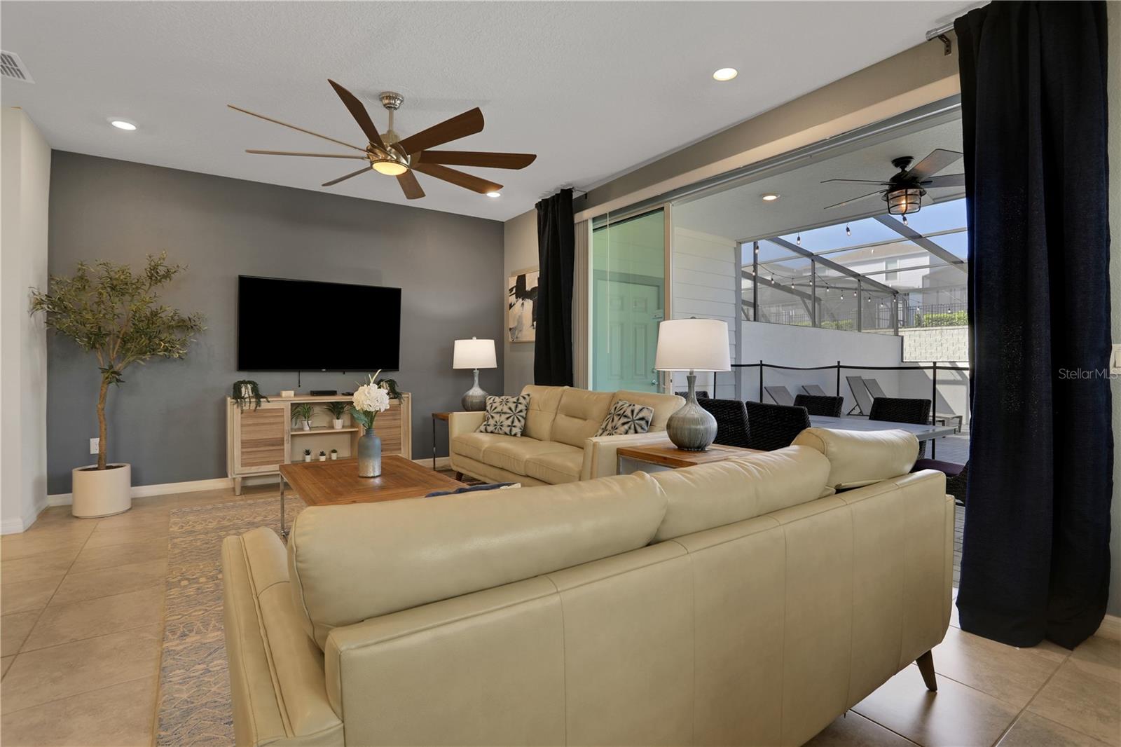 900 PARADISE DR, DAVENPORT, FL — photo 11