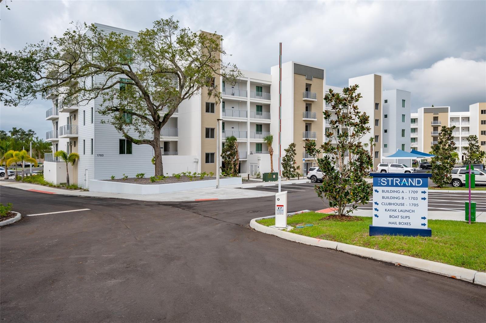 1703 N TAMIAMI TRL #207, SARASOTA, FL