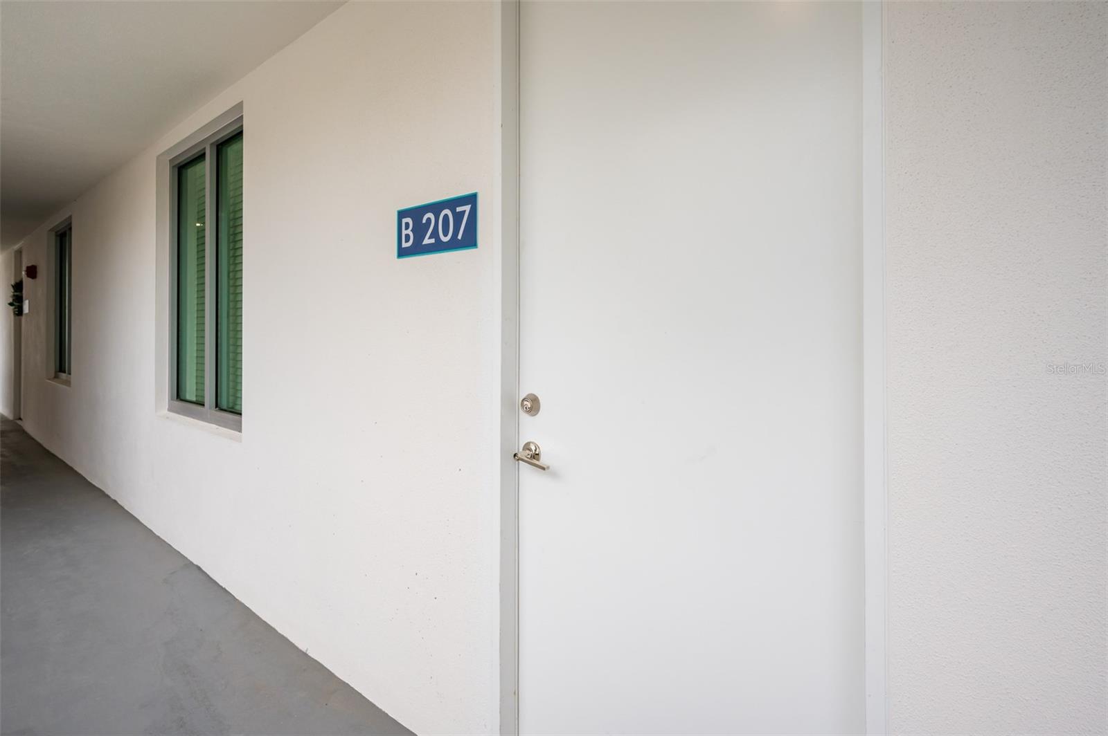 1703 N TAMIAMI TRL #207, SARASOTA, FL — photo 2