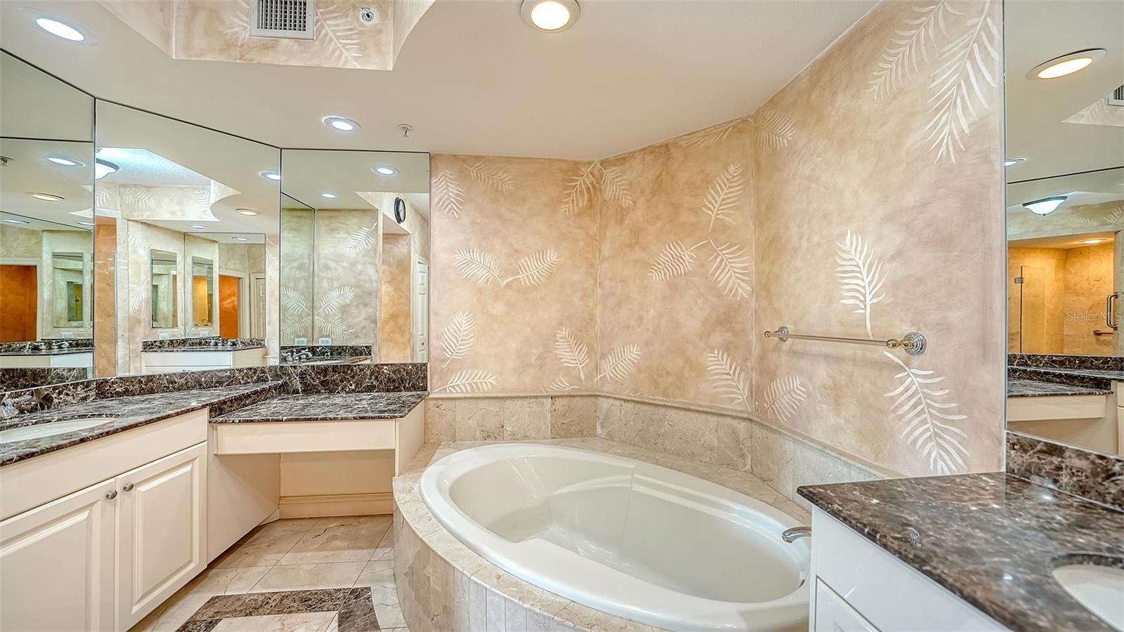 401 N POINT RD #301, OSPREY, FL — photo 28