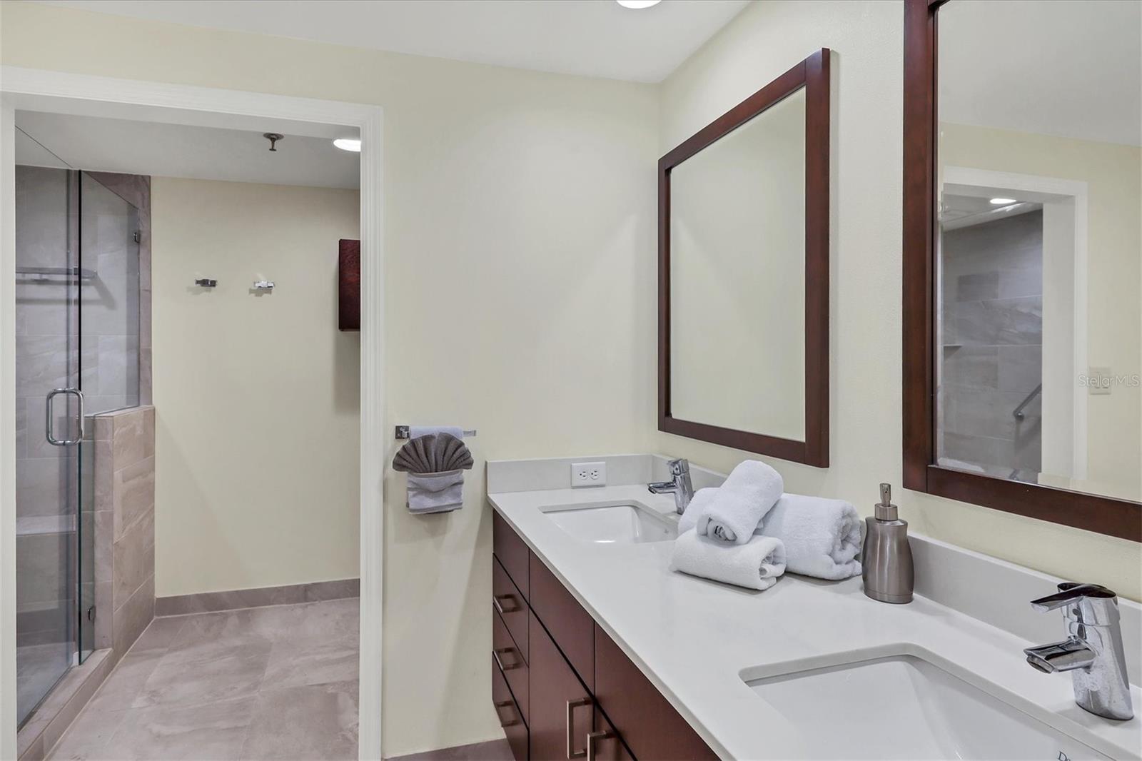 1211 GULF OF MEXICO DR #405, LONGBOAT KEY, FL — photo 25