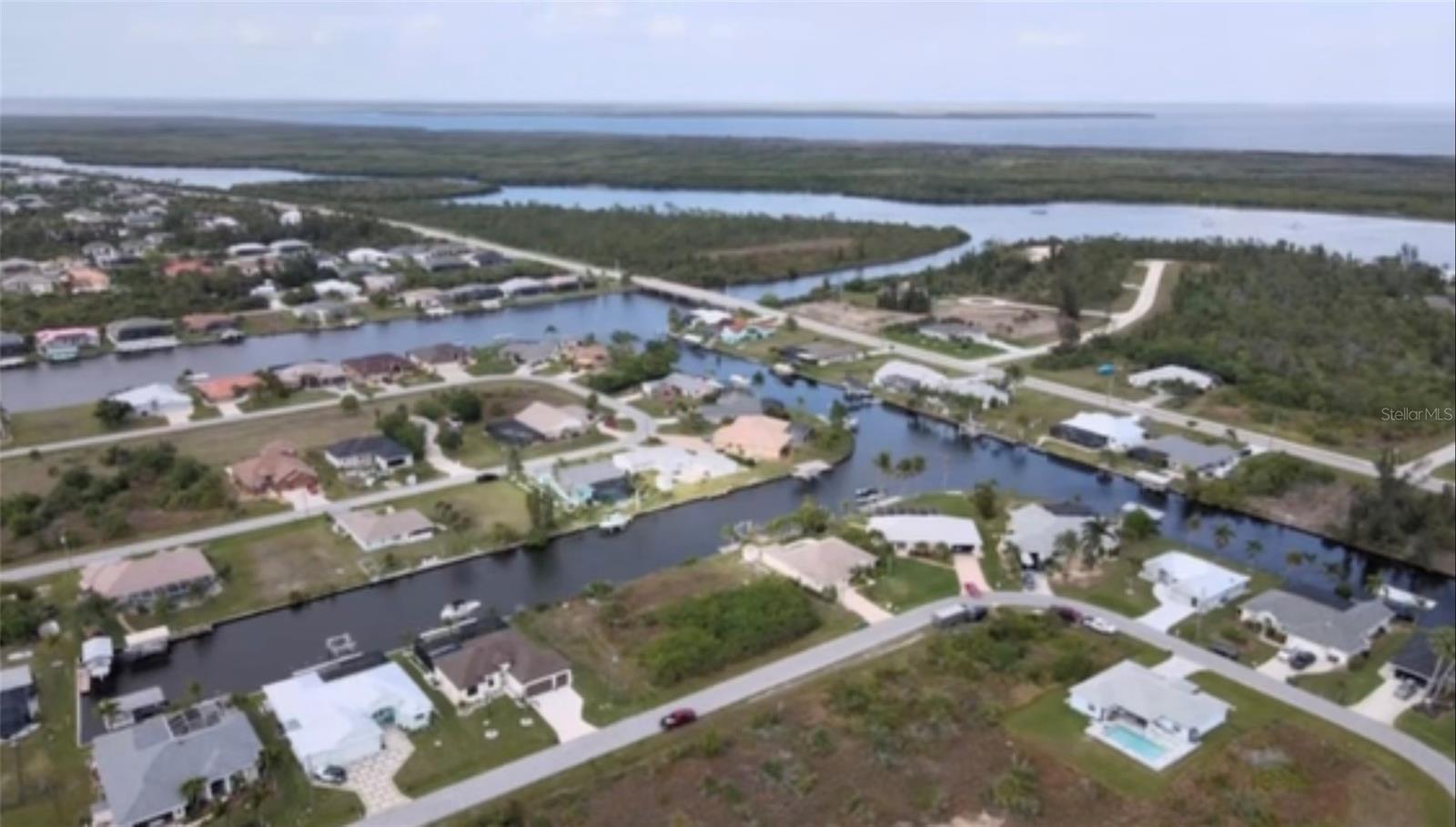 15442 MCCOMB CIR, PORT CHARLOTTE, FL — photo 6