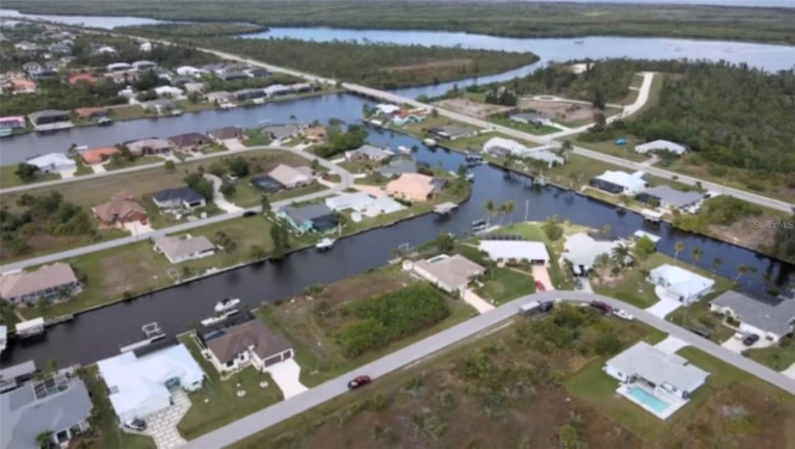 15442 MCCOMB CIR, PORT CHARLOTTE, FL — photo 8