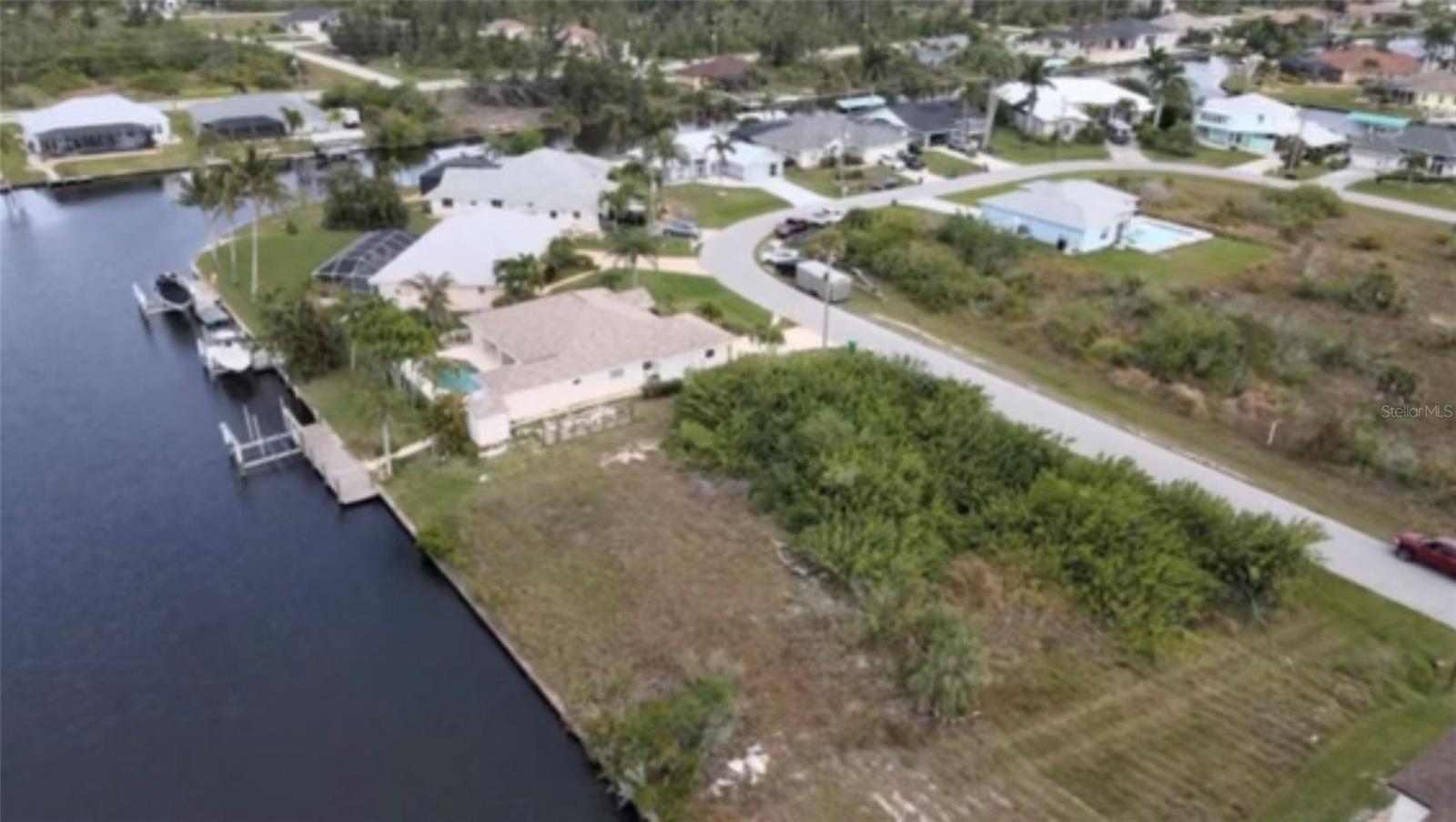 15442 MCCOMB CIR, PORT CHARLOTTE, FL — photo 10