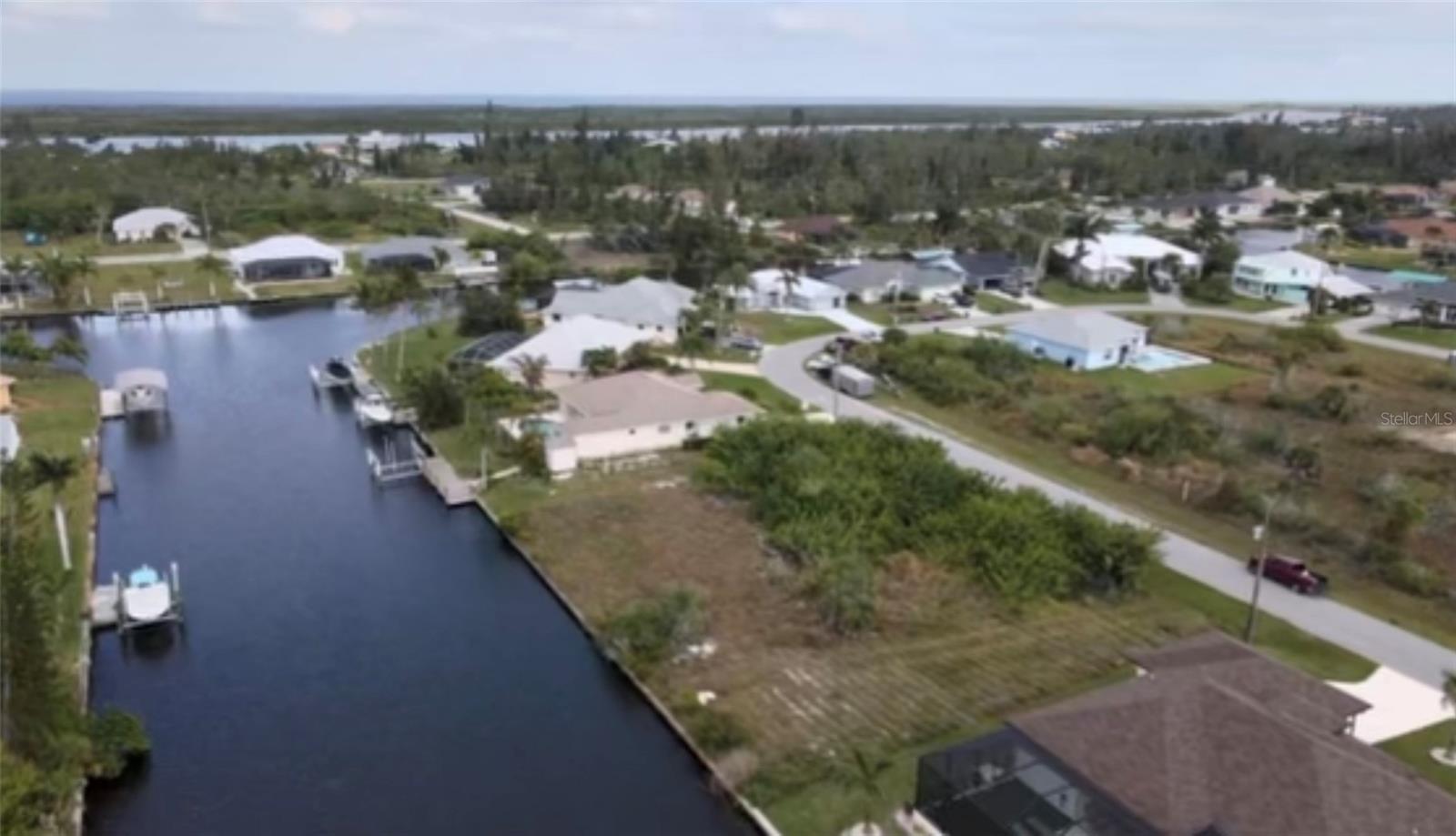 15442 MCCOMB CIR, PORT CHARLOTTE, FL — photo 14