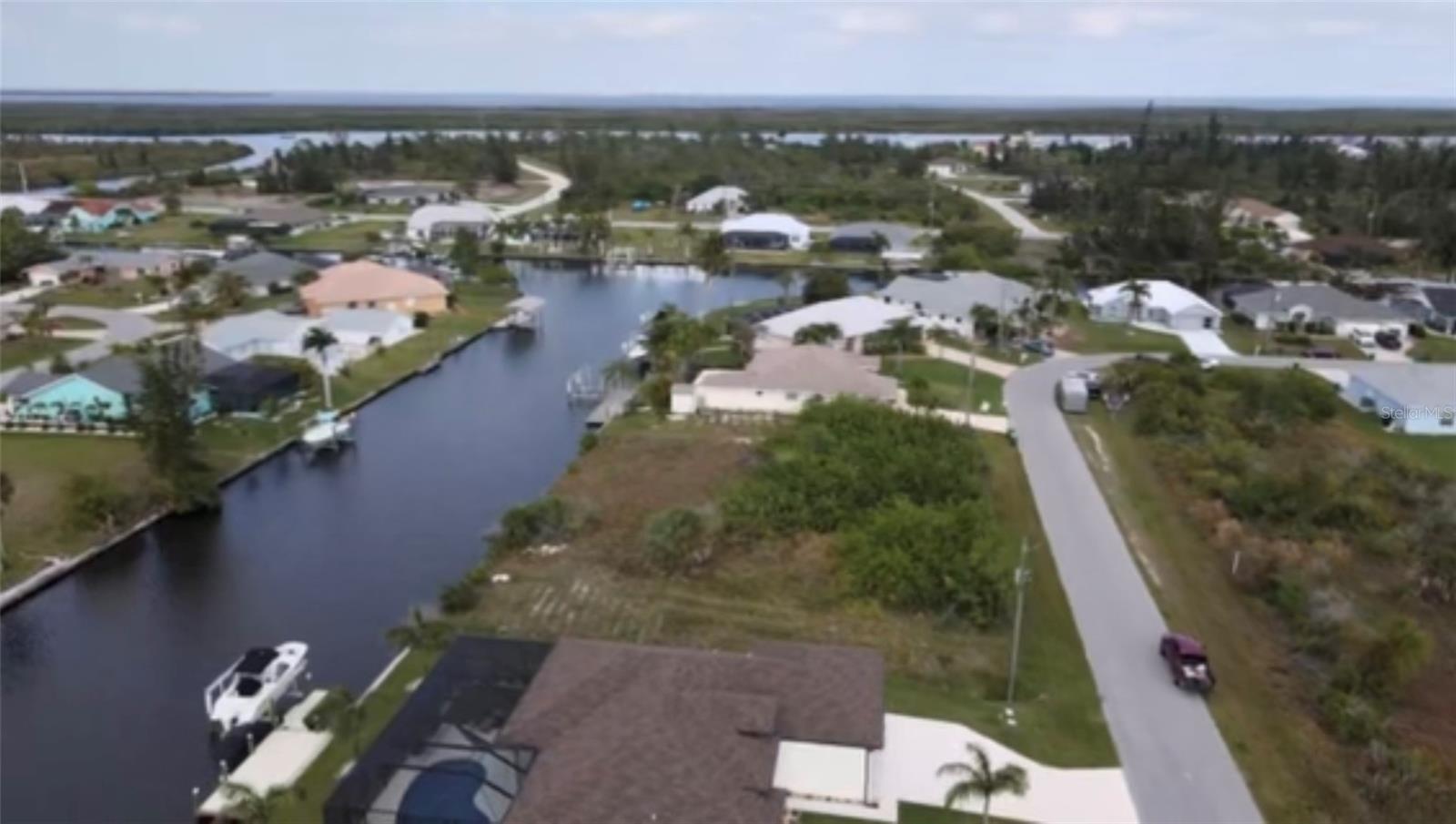 15442 MCCOMB CIR, PORT CHARLOTTE, FL — photo 15