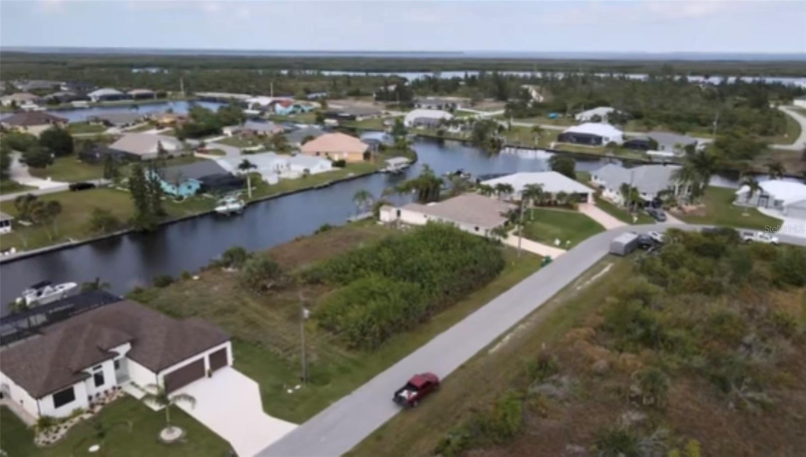 15442 MCCOMB CIR, PORT CHARLOTTE, FL — photo 16