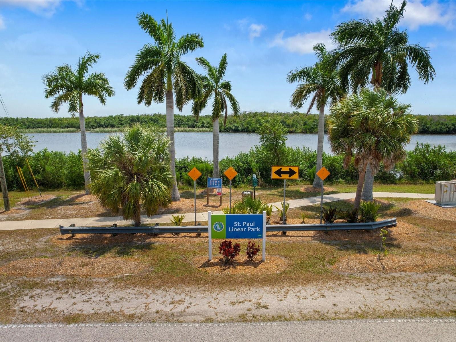 15442 MCCOMB CIR, PORT CHARLOTTE, FL — photo 33