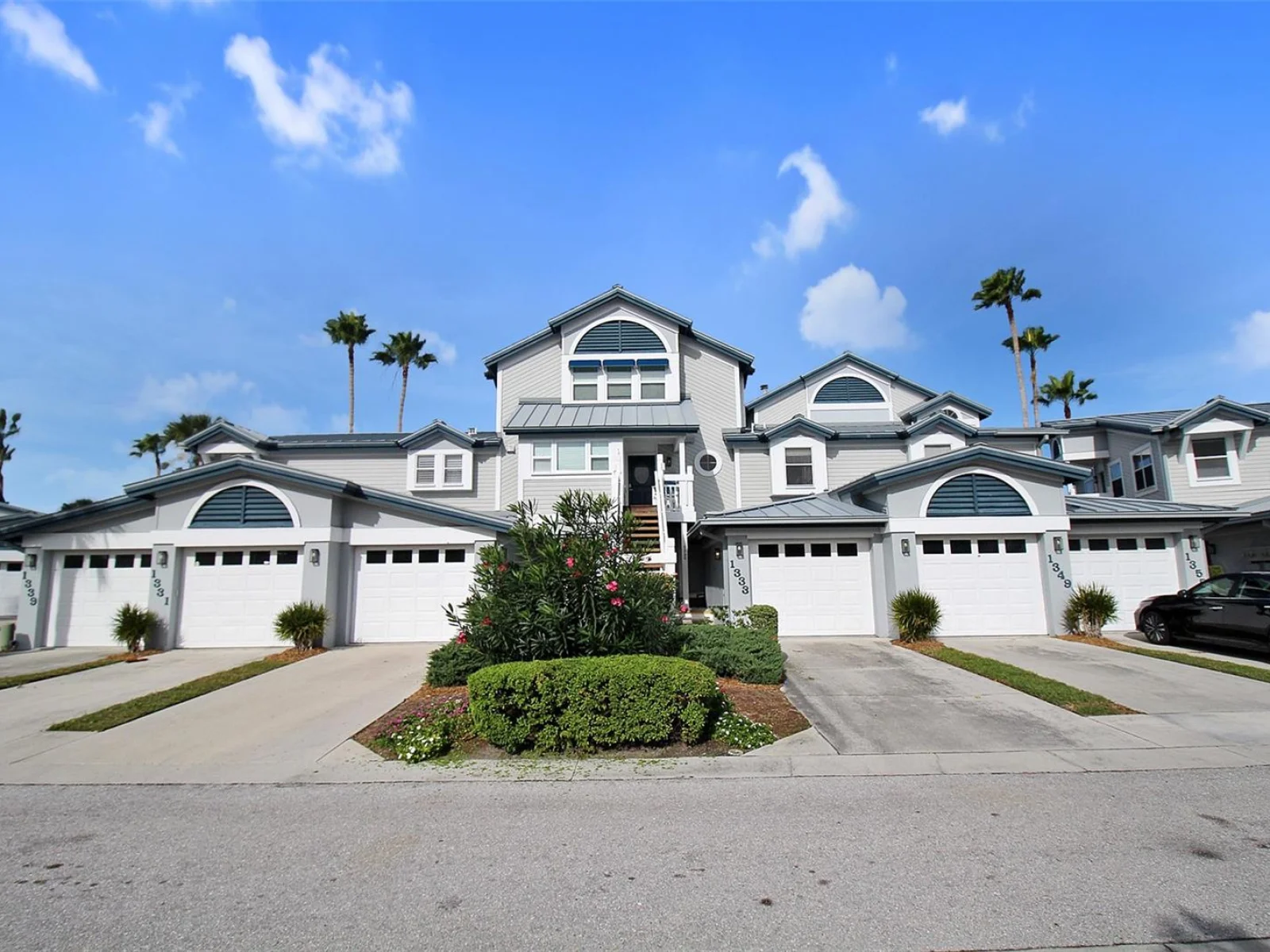 1333 SIESTA BAYSIDE DR #1333-D, SARASOTA, FL — photo 1