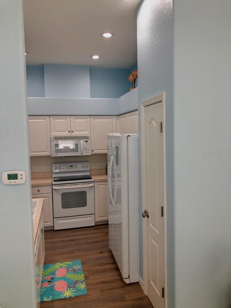 1211 HOT SPRINGS PT, ENGLEWOOD, FL — photo 12