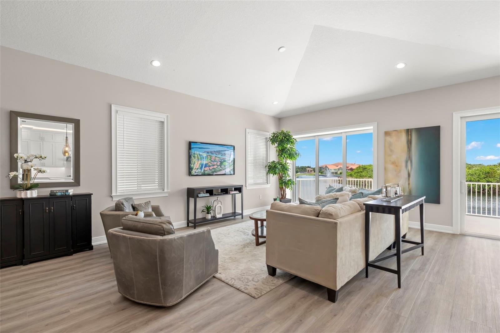 47A BAYVIEW CT S, ST PETERSBURG, FL — photo 4