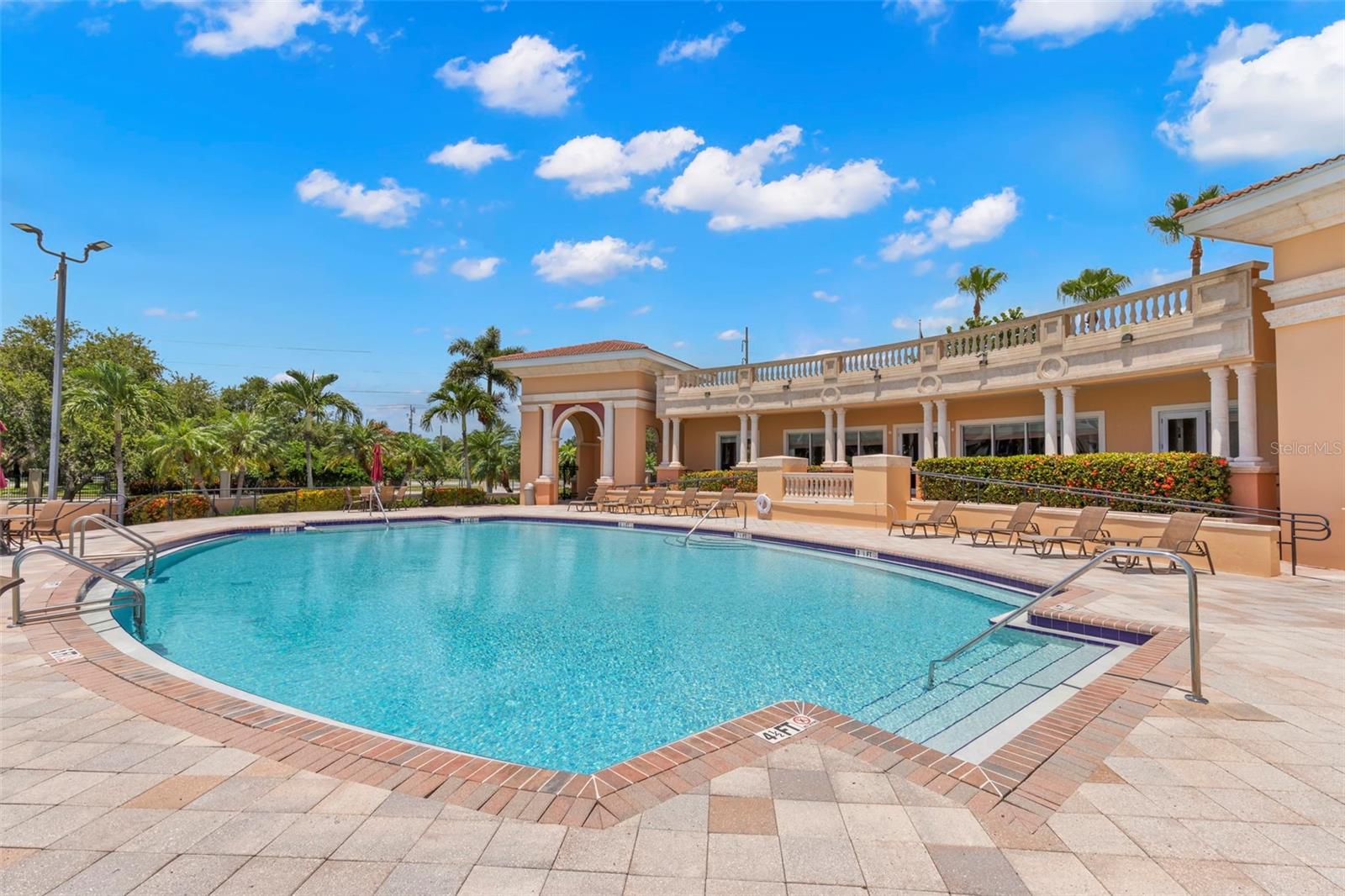 47A BAYVIEW CT S, ST PETERSBURG, FL — photo 41