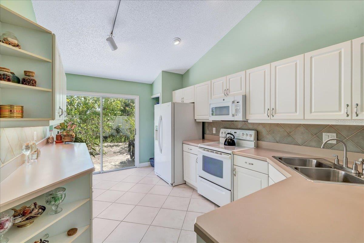 53 BRISTOL LN, PALM COAST, FL — photo 12