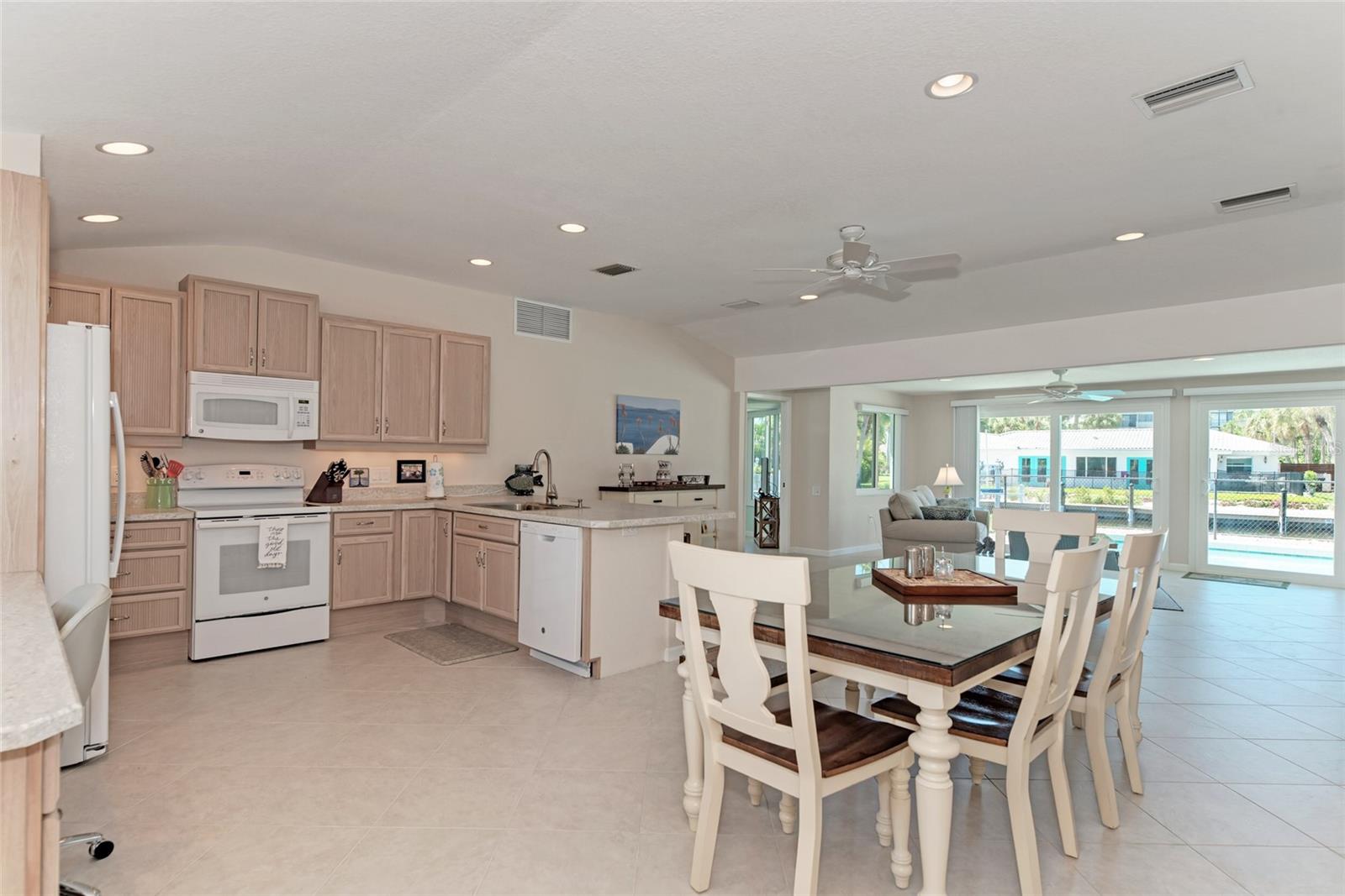 5577 CONTENTO DR, SARASOTA, FL — photo 11