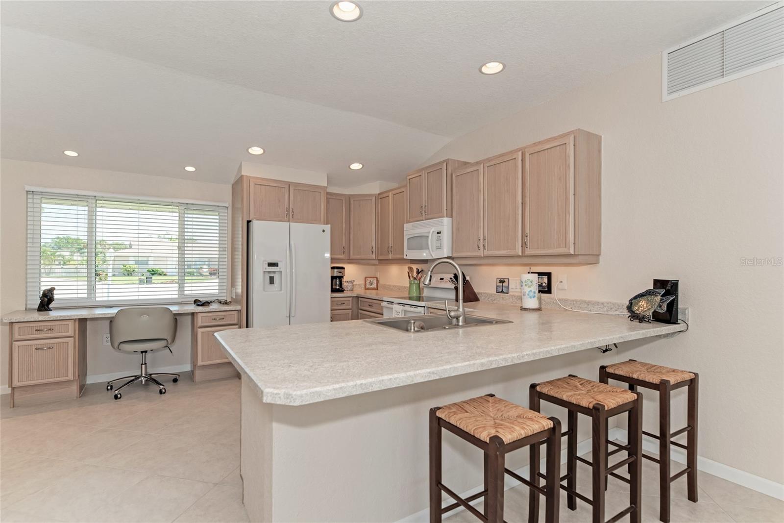 5577 CONTENTO DR, SARASOTA, FL — photo 16