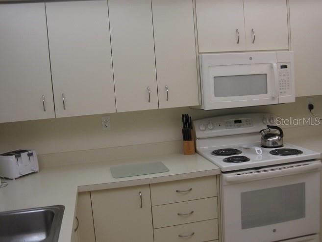 6061 BAHIA DEL MAR CIR #347, ST PETERSBURG, FL — photo 3