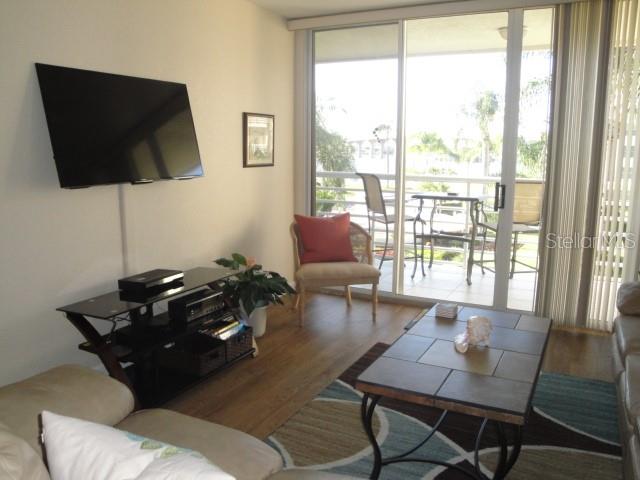 6061 BAHIA DEL MAR CIR #347, ST PETERSBURG, FL — photo 8