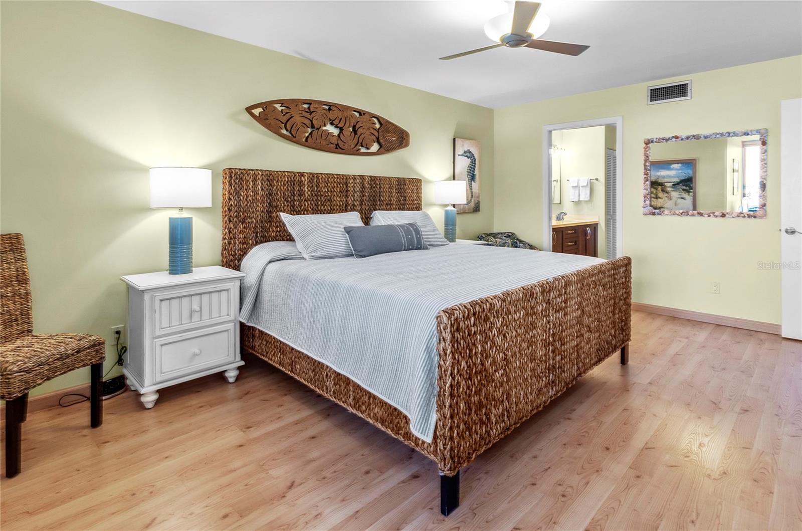 817 BAYPORT WAY #817, LONGBOAT KEY, FL — photo 37