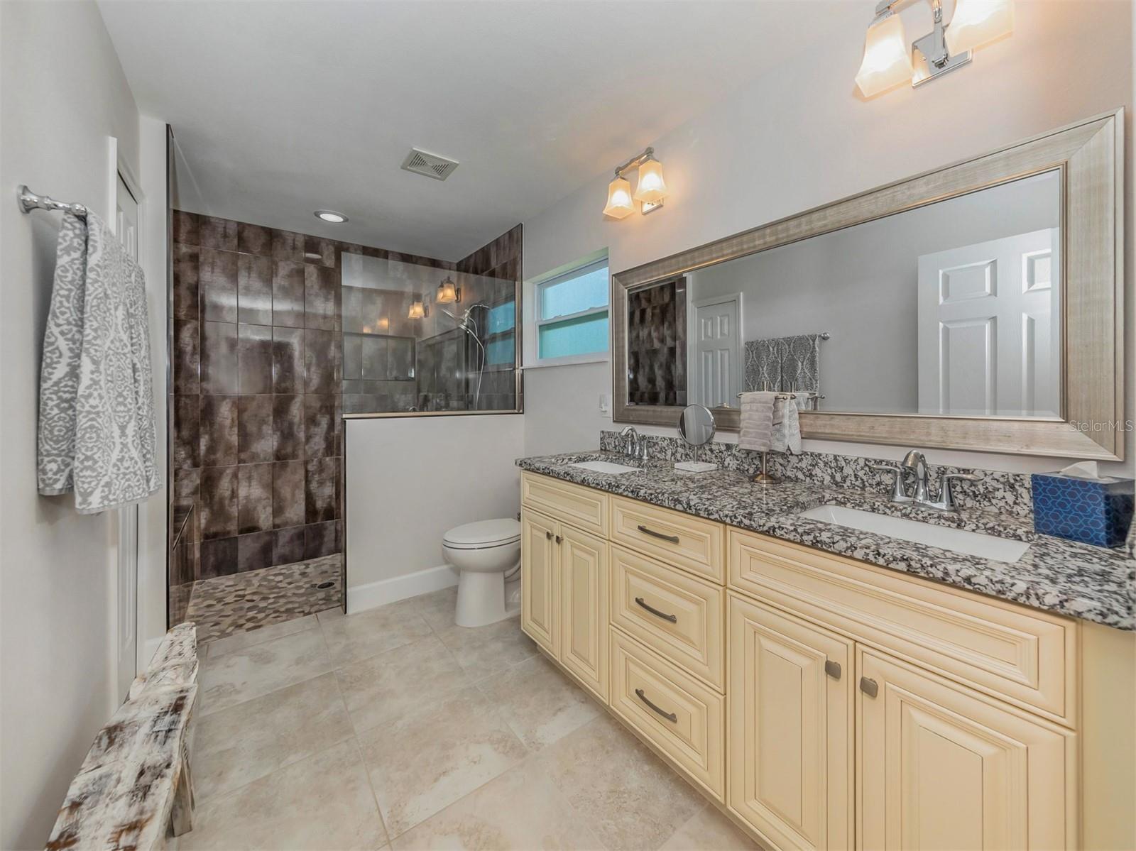 236 HOLLY RD, VENICE, FL — photo 26