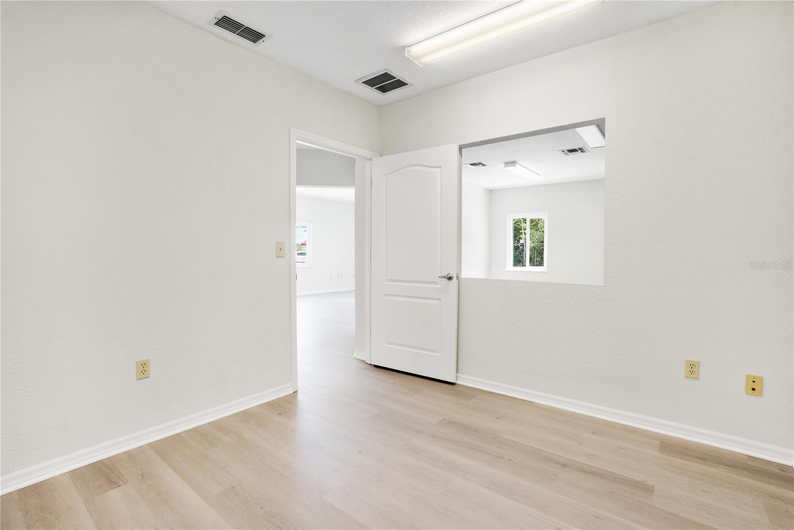 3248 COMMERCIAL WAY, SPRING HILL, FL — photo 13