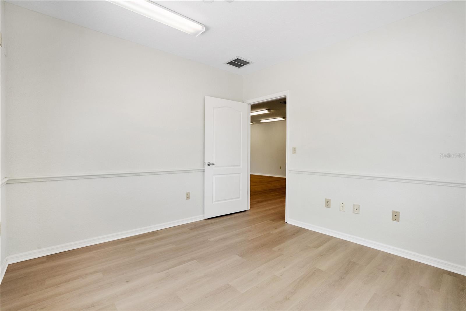 3248 COMMERCIAL WAY, SPRING HILL, FL — photo 24