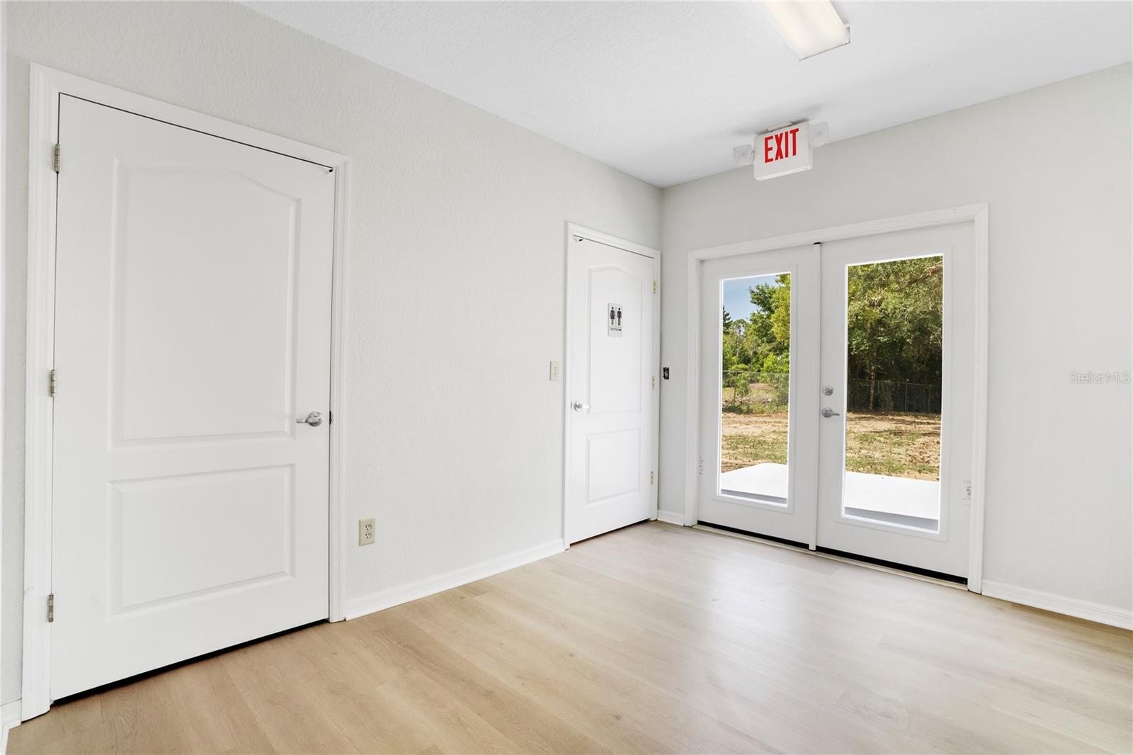 3248 COMMERCIAL WAY, SPRING HILL, FL — photo 25