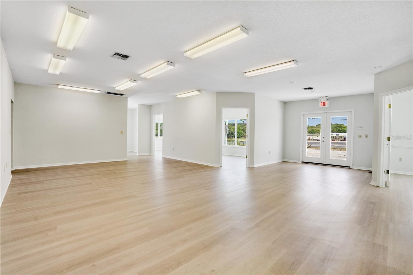 3248 COMMERCIAL WAY, SPRING HILL, FL — photo 6