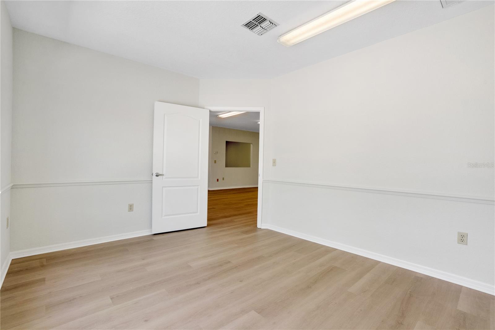 3248 COMMERCIAL WAY, SPRING HILL, FL — photo 9