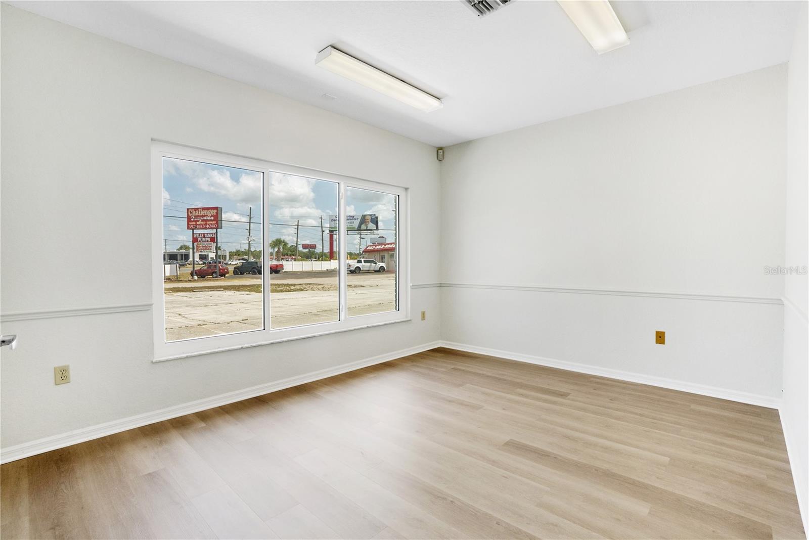 3248 COMMERCIAL WAY, SPRING HILL, FL — photo 10
