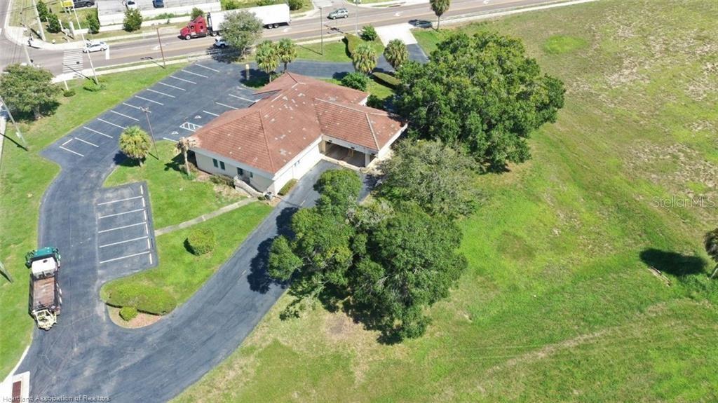 695 N SCENIC HWY, FROSTPROOF, FL
