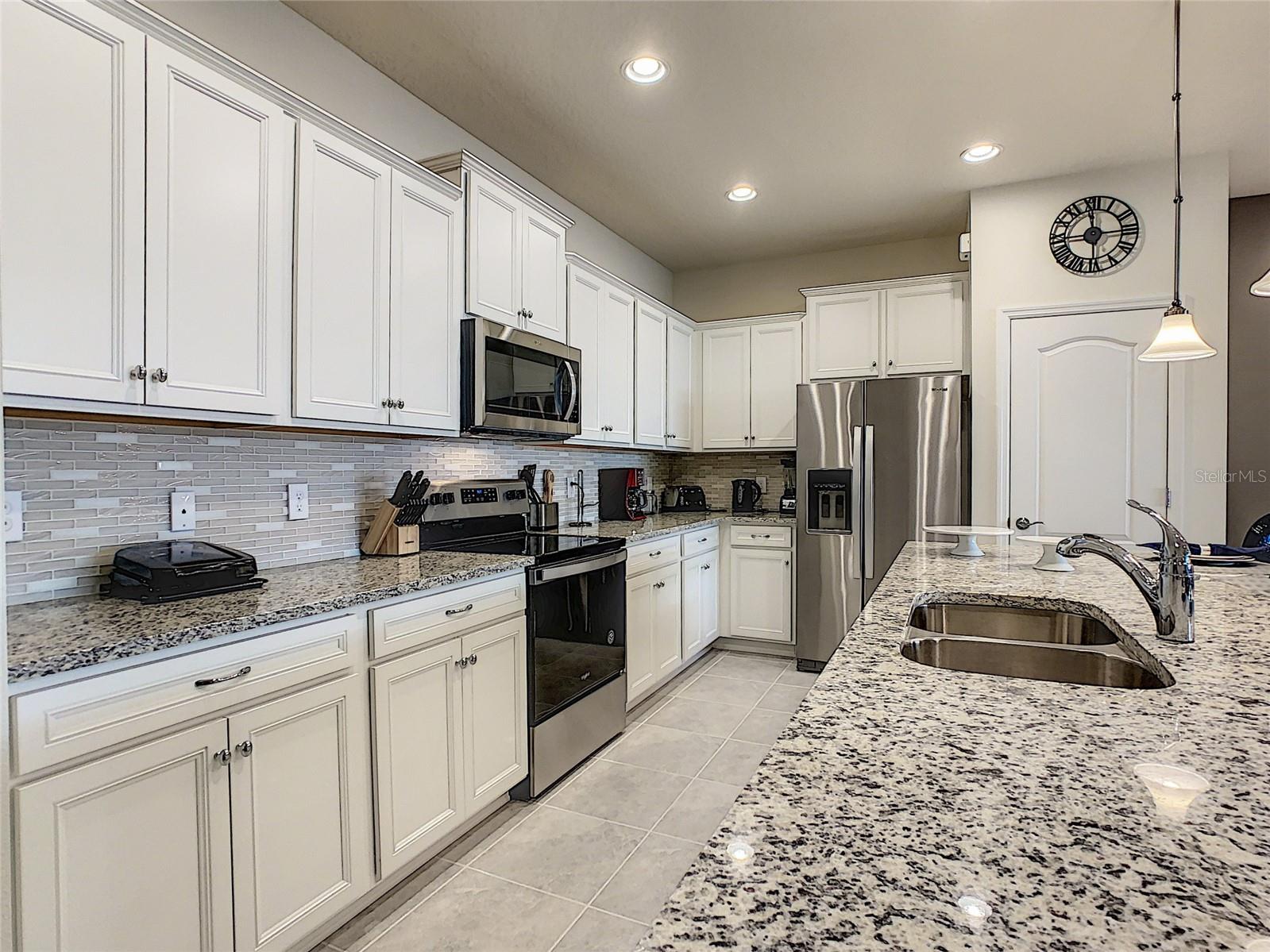 2430 TANGIER DR, KISSIMMEE, FL — photo 68