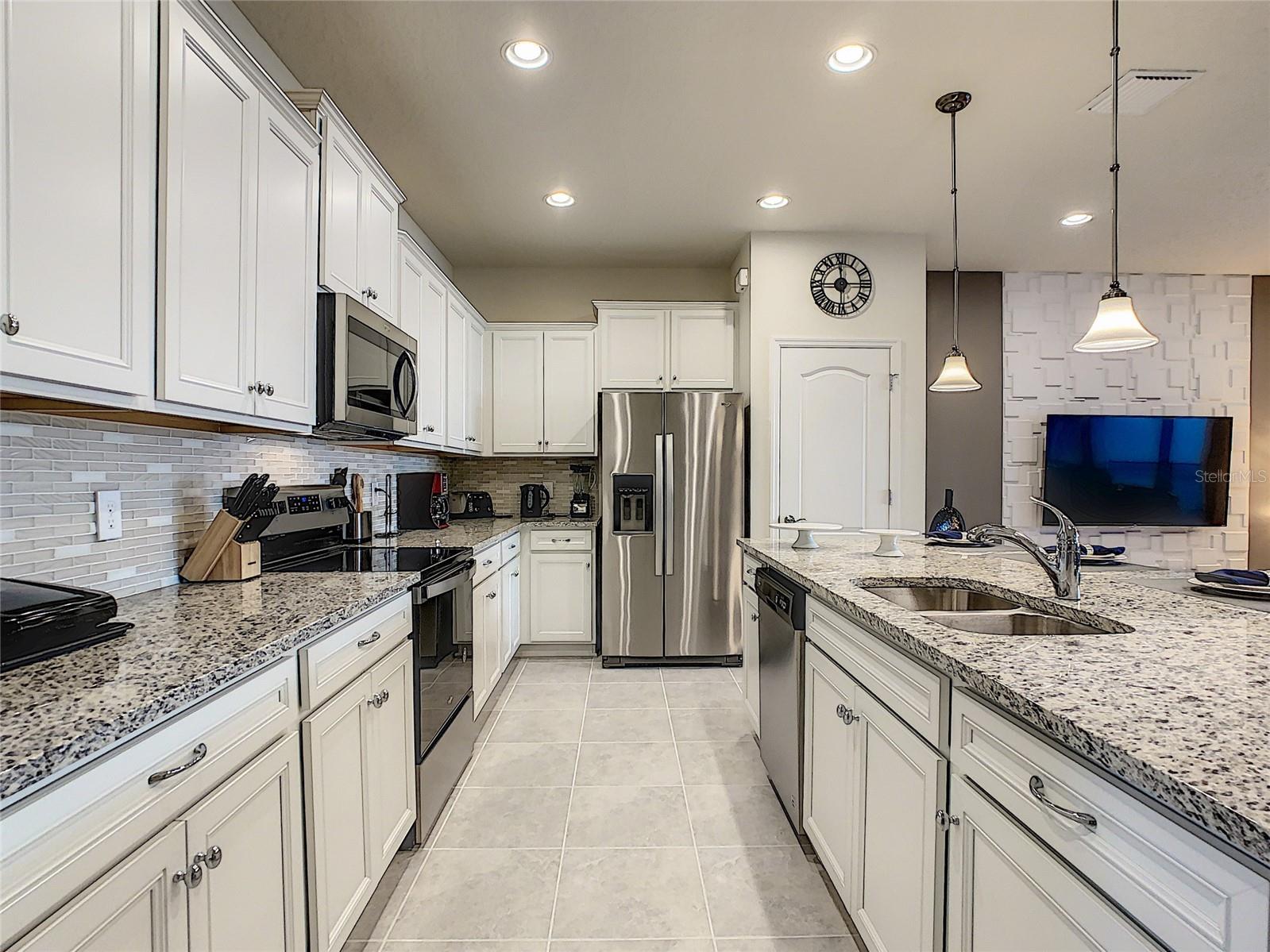 2430 TANGIER DR, KISSIMMEE, FL — photo 75